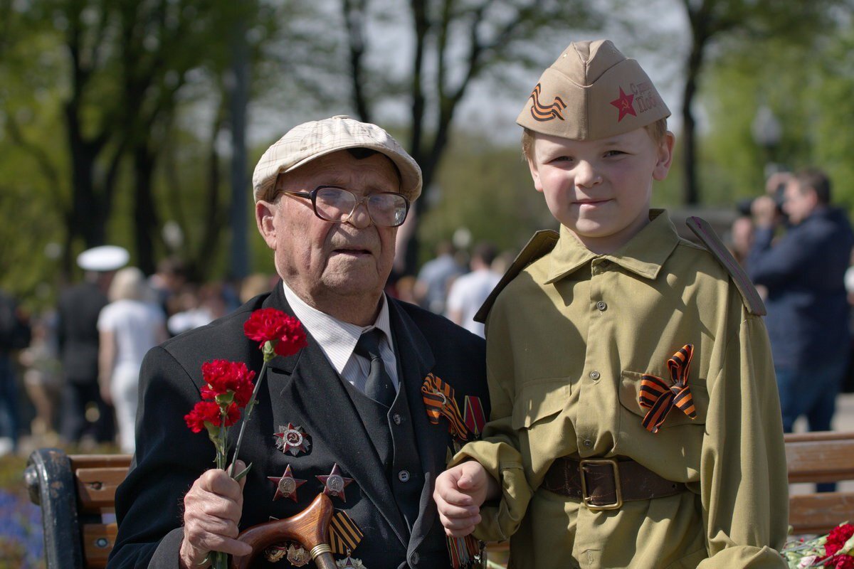 Как украсить фото ветерана к 9 мая