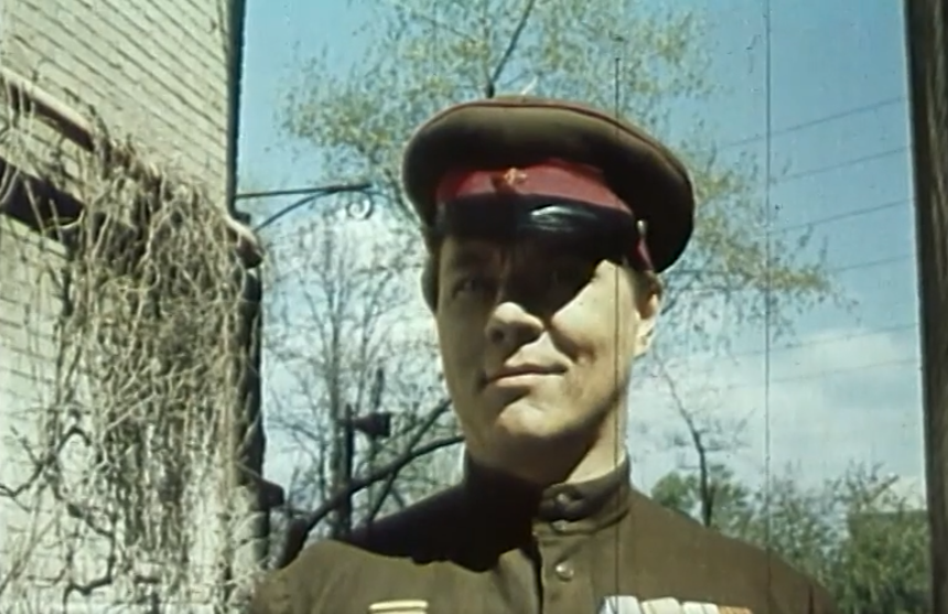 Меркурий (Иван Охлупин), кадр из фильма "Ночь коротка" (1981)