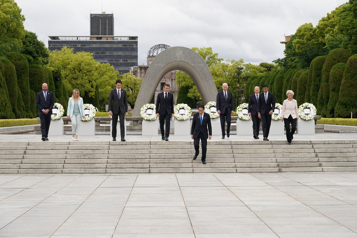 G7 у памятника жертвам американского ядерного удара. https://www.g7japan-photo.go.jp/en/images/55