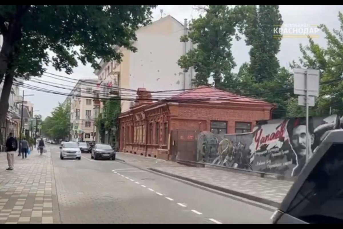    В Краснодаре на улице Чапаева открыли движение транспорта