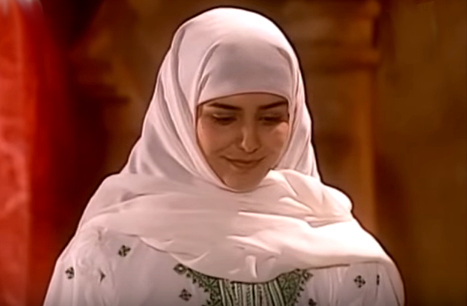 Латифа принесла сладости