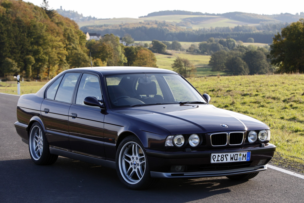 1995 году было выпущено. бмв 520 1995 серебристая. Bmw e38 alpina b12. Bmw e34 бордовая. 1997 bmw m3 e36.