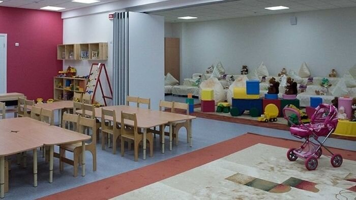 Фото: зоны в школах-трансформерах часто разделены простой перегородкой
