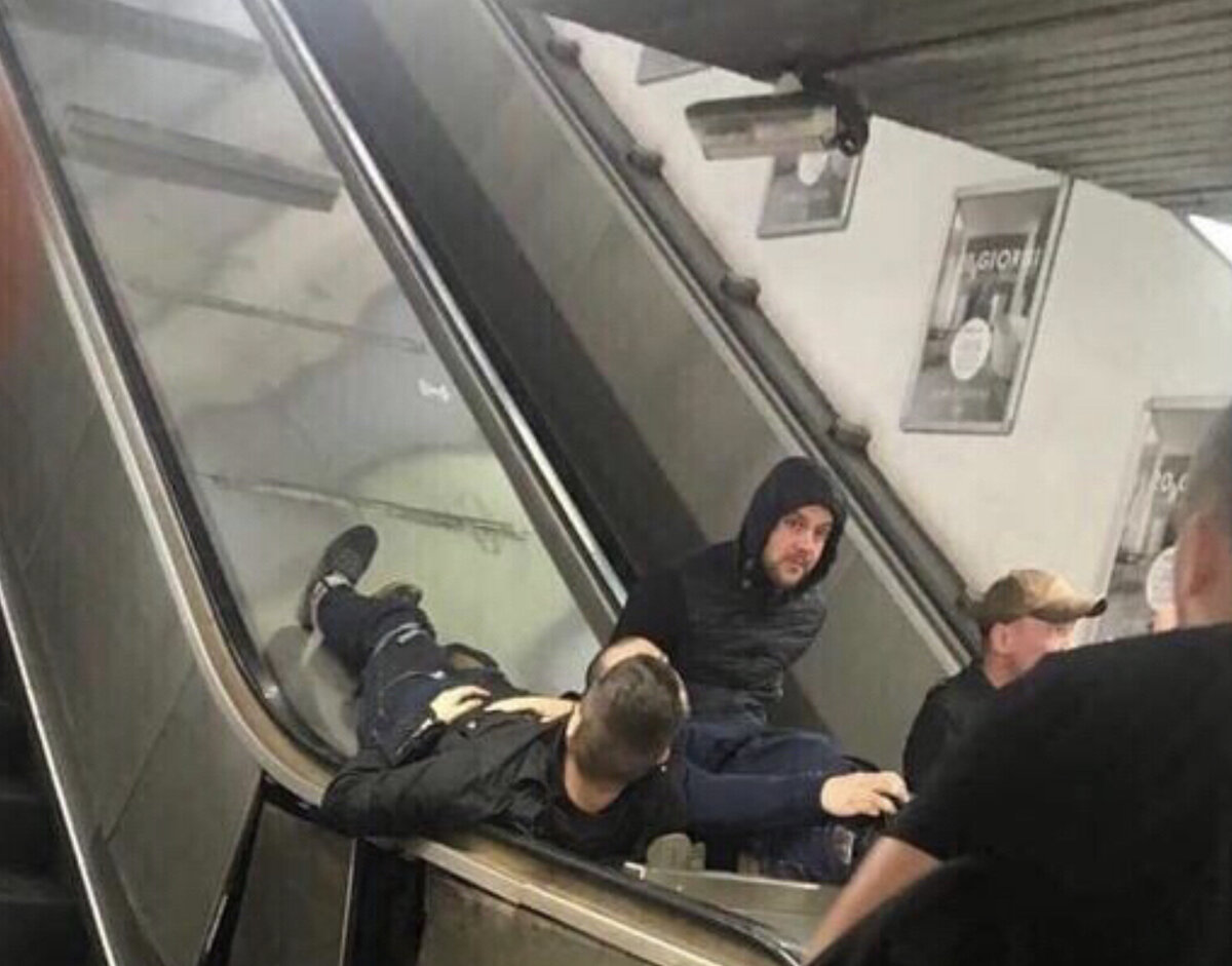 Мясорубка на авиамоторной. Поломка эскалатора в метро Авиамоторная. Метро Римская эскалатор. В Московском метро обрушился эскалатор. Обрушение эскалатора в Московском метро.