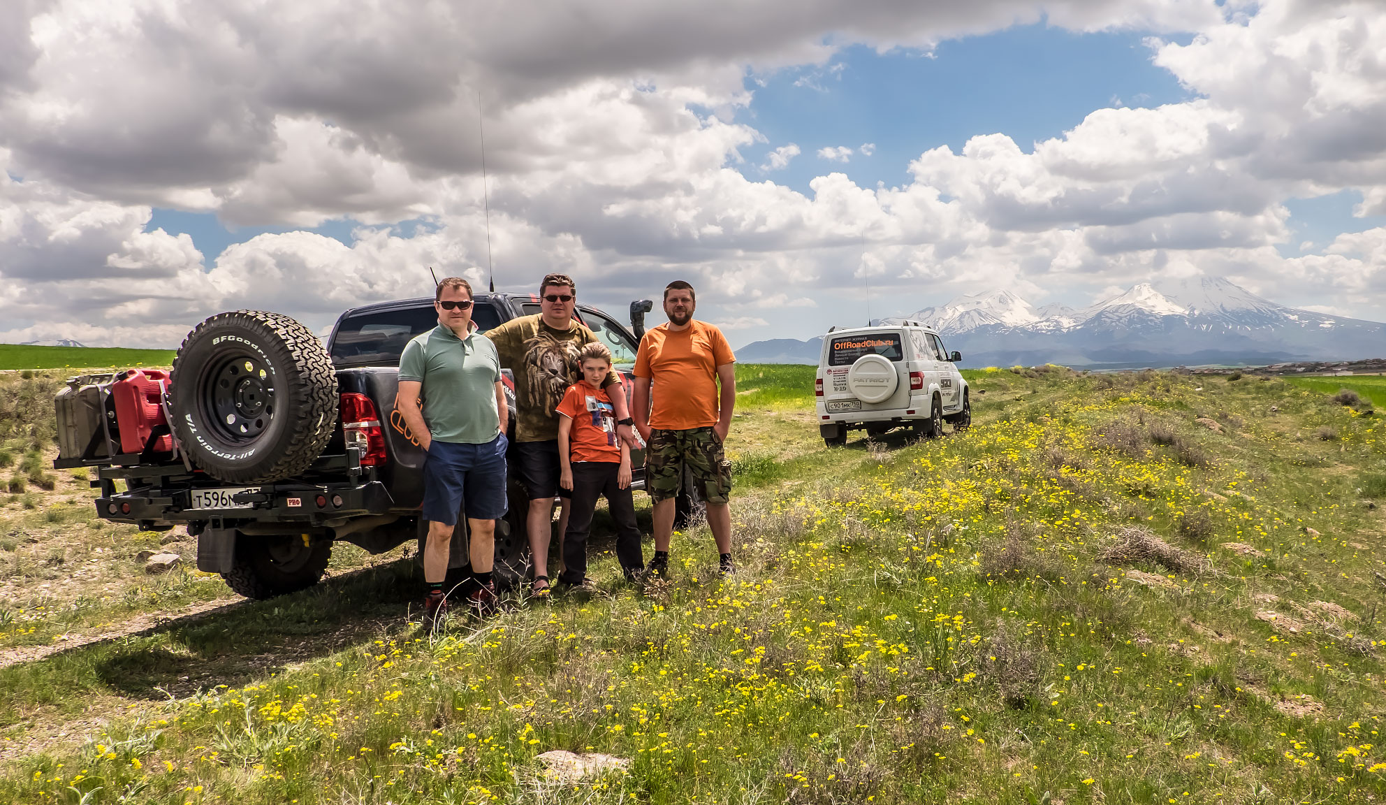 Toyota Hilux и УАЗ Патриот в Турции