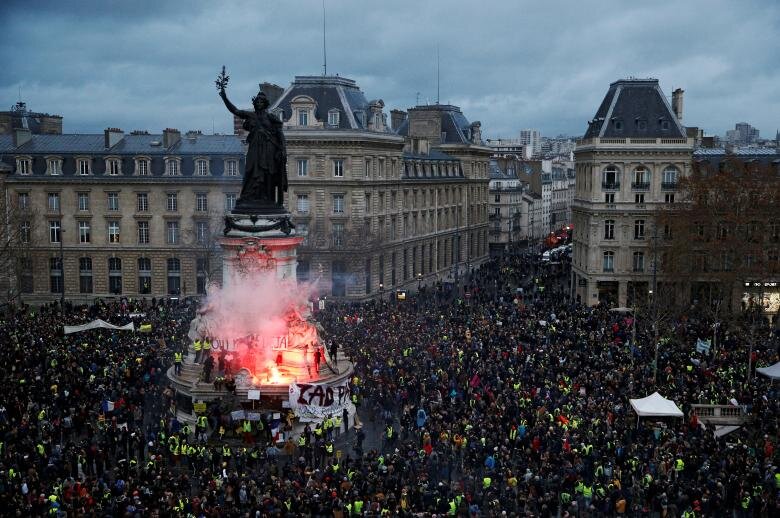 Нет там никакой гильотины. Фото: Reuters