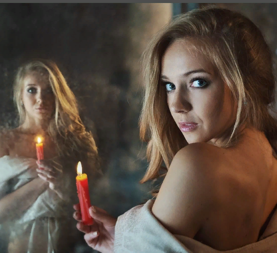 Почему нельзя смотреться в зеркало перед сном?