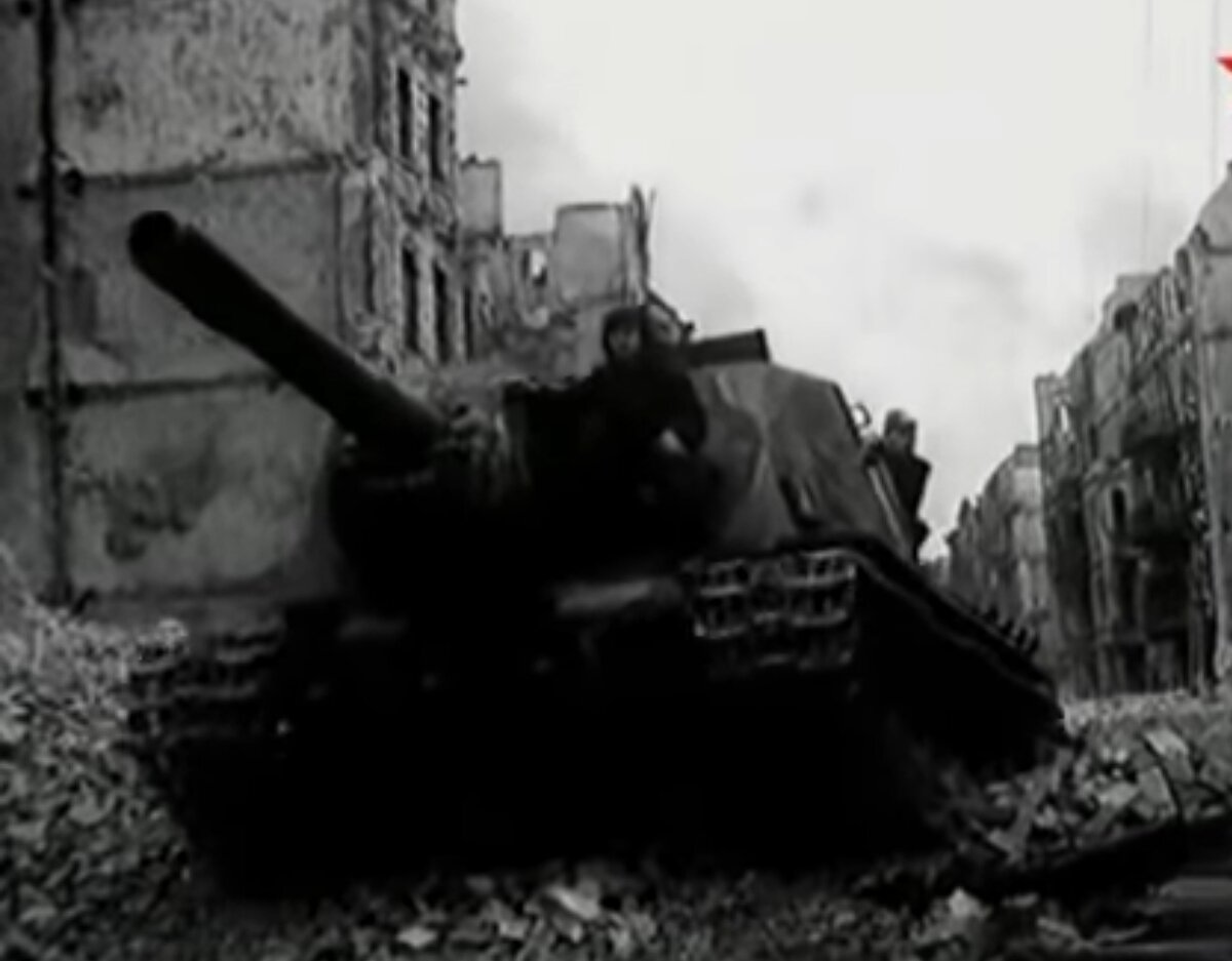 Начиная с середины 1970 годов, "ИСУ-152" были сняты с вооружения Советской Армии