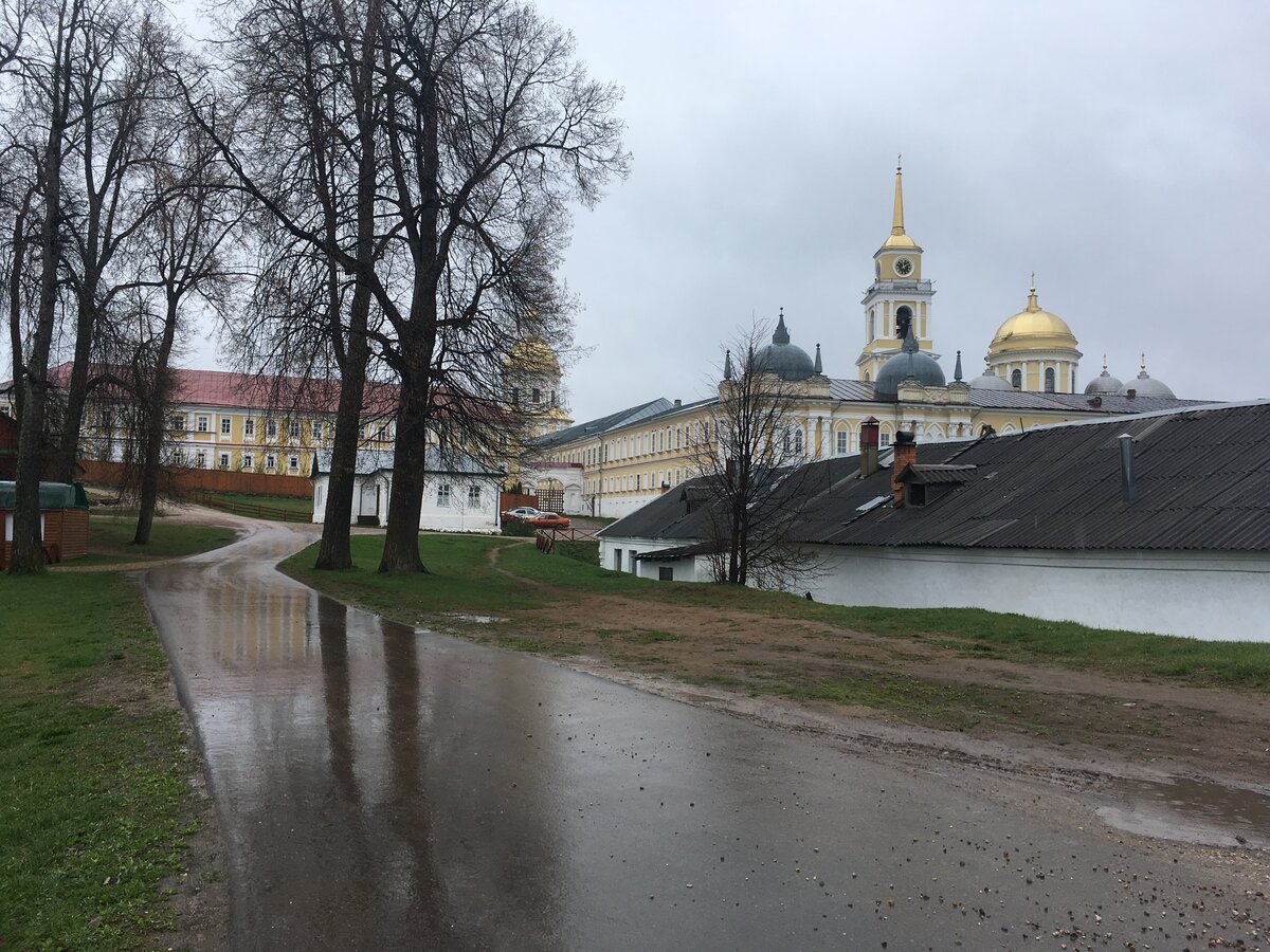 Только приехав домой узнали, что побывали в мистическом месте на Селигере -  Мужской монастырь 