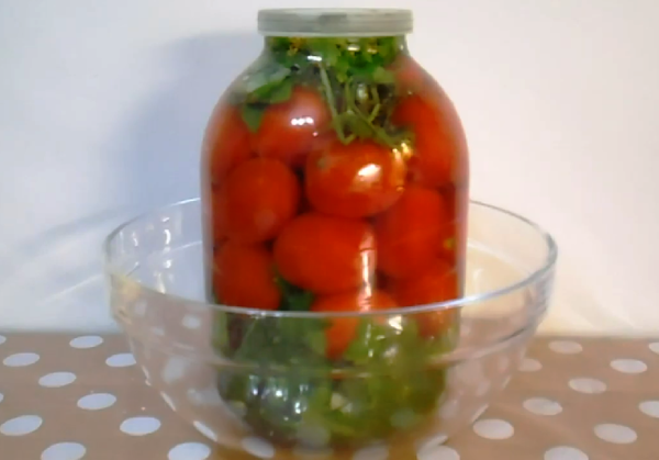 Квашеные помидоры в трехлитровой банке - на вкус как из бочки