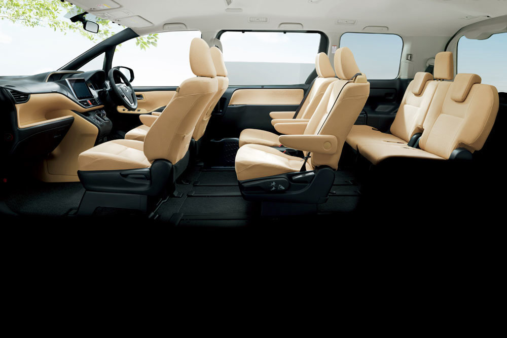 TOYOTA VOXY. Иллюстрация с сервиса Яндекс Картинки.