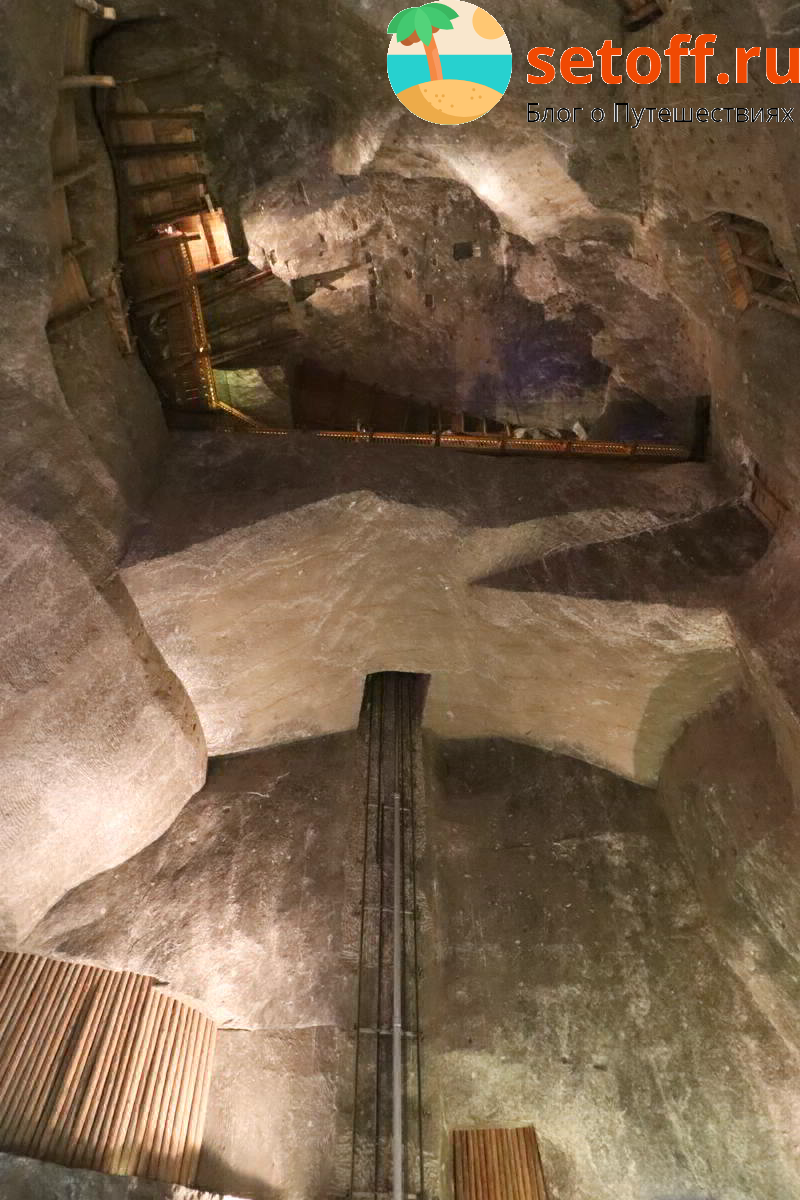 Обратите внимание, какова высота (36 метров) камеры Станислава Сташича, которую можно увидеть на Туристической тропе.