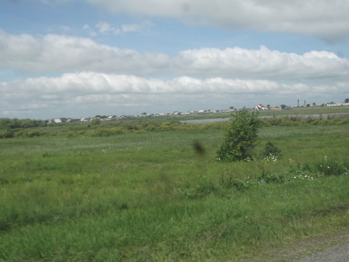 Отпустить меня не хочет, родина моя...