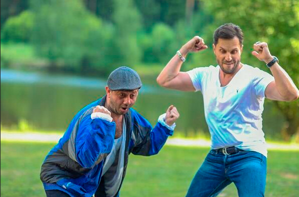 Александр Ревва и Михаил Галустян на съемках клипа "Алкоголичка"