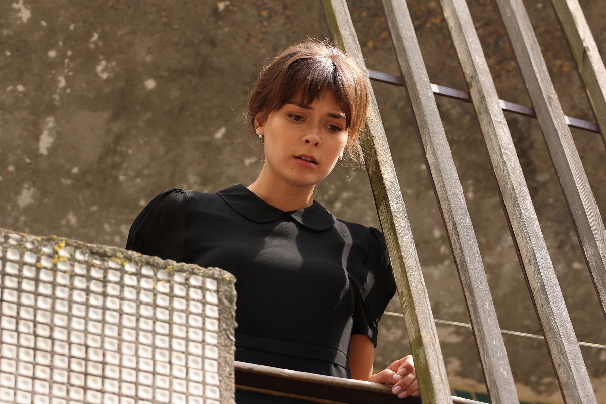 Александра Власова в сериале «Сильная слабая женщина». Кадр из сериала