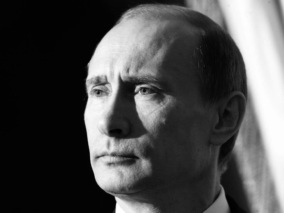 Возвращение Путина на пост президента в 2012 году стало личной победой; и его время вне седла урок об опасностях передачи власти (Гетти) 