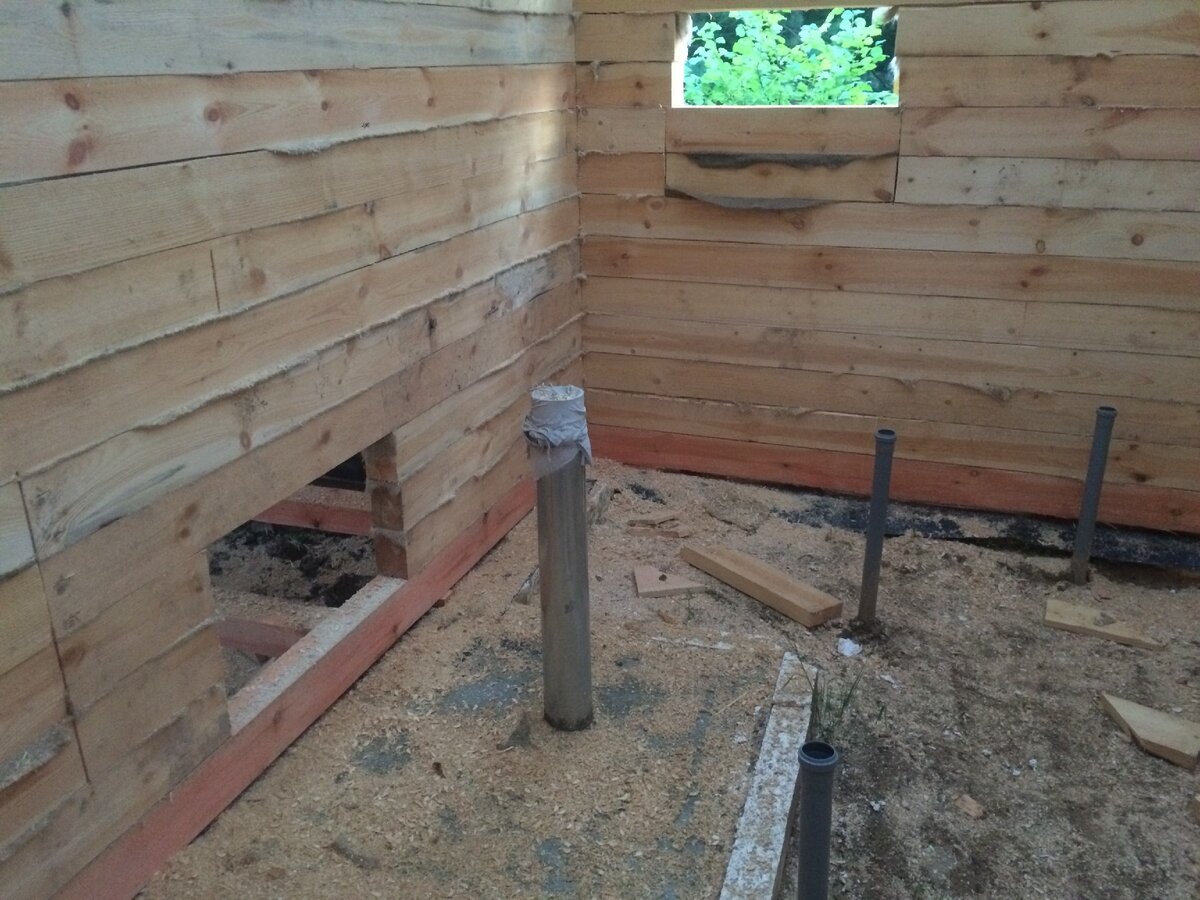 Опилки на полу