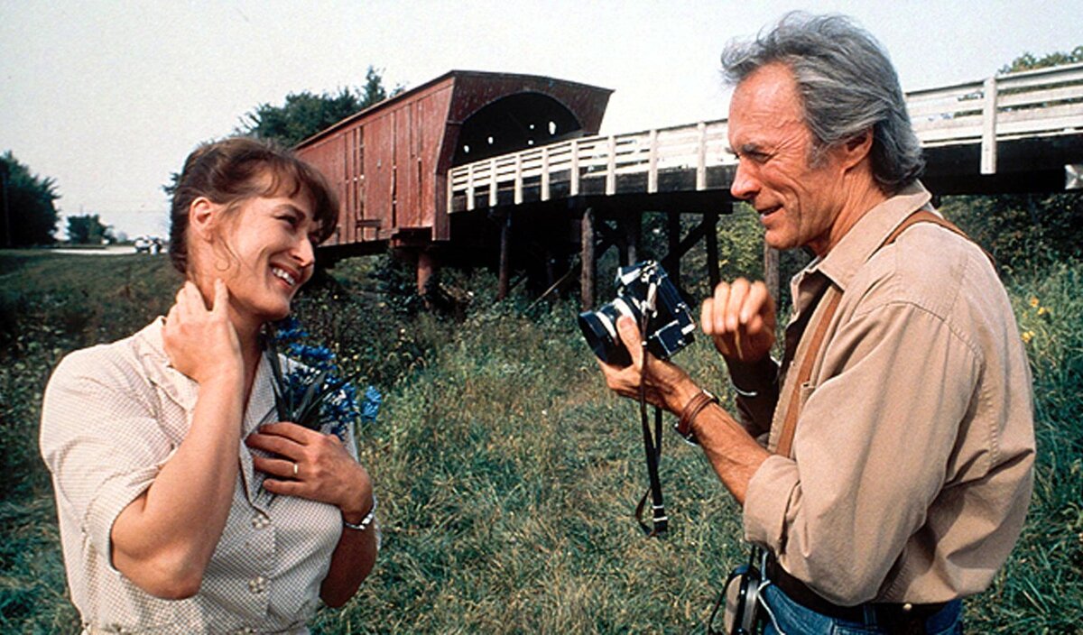 Кадр из фильма "Мосты округа Мэдисон/The Bridges of Madison County". 
