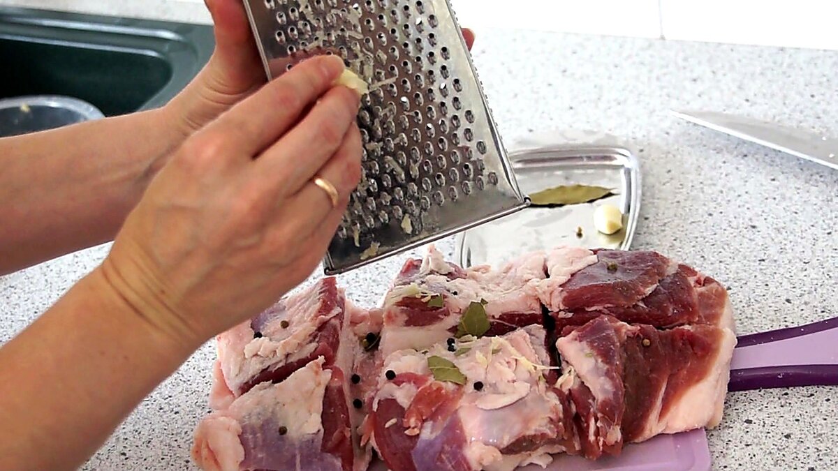 Приготовила шпик в тесте. Результат превзошел все мои ожидания.