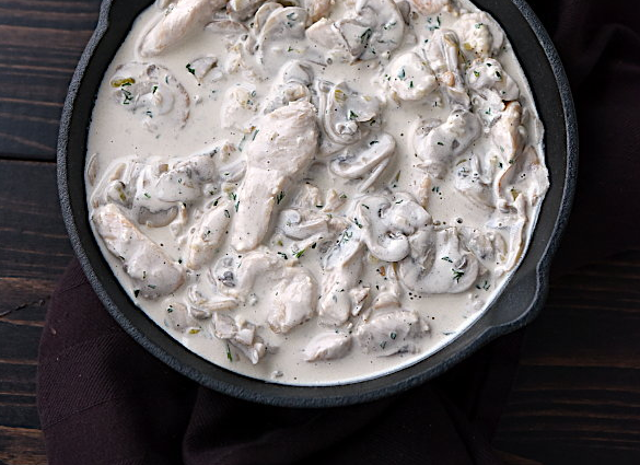 Куриное филе в грибном соусе с сыром маскарпоне
