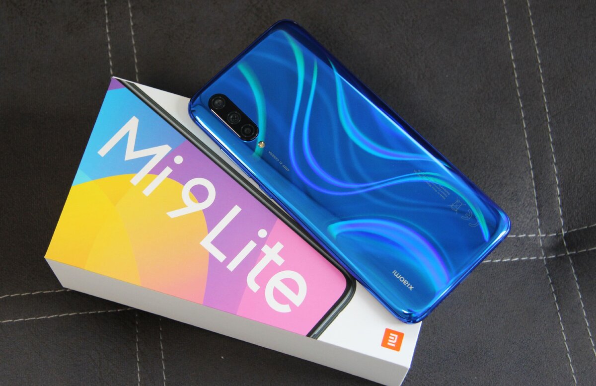 Xiaomi Mi 9 Lite - флагман для экономных