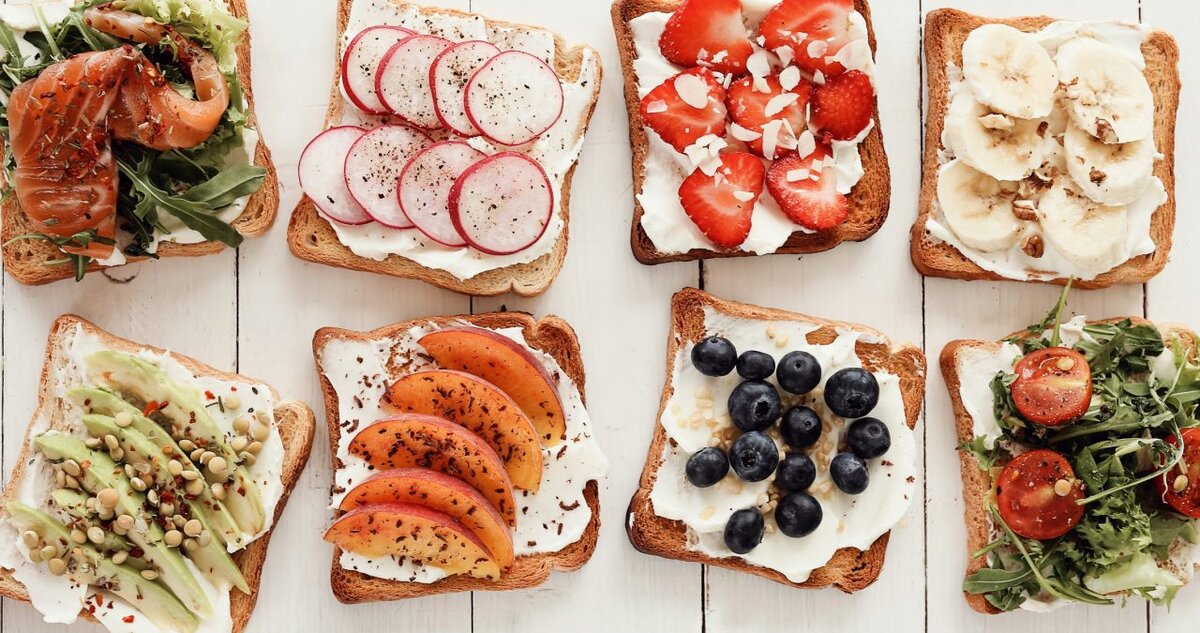  
Если вы не знаете чем порадовать себя и домашних на завтрак, предлагаем вам 5 идей для вкусных и сытных бутербродов.