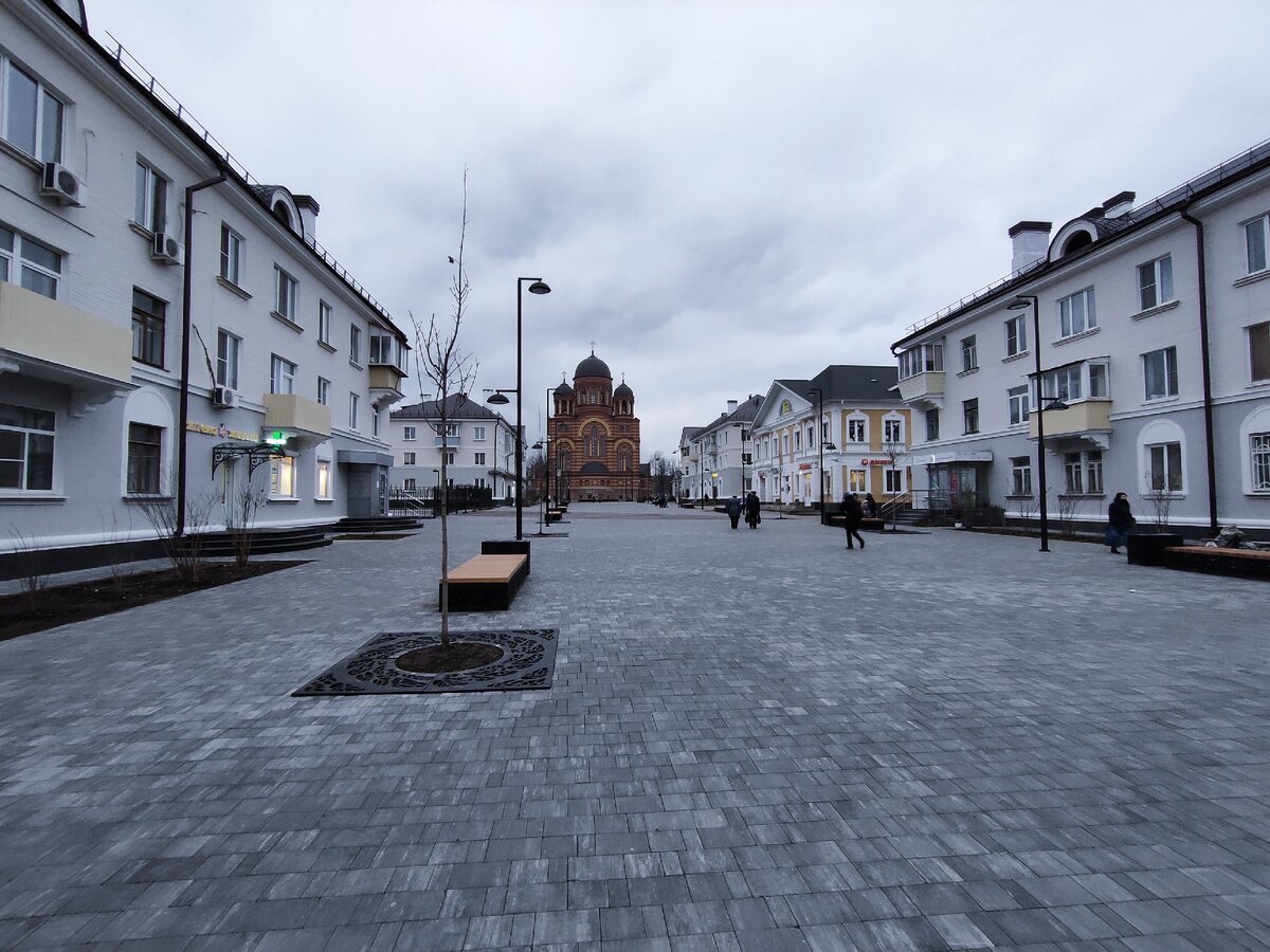 Пешеходная часть улицы Корешкова в Электростали. Фото Артюхов Д.