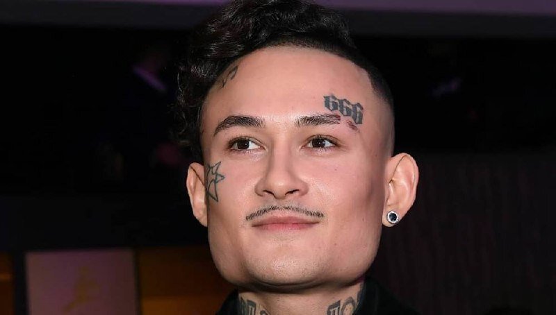 Известный молодежный певец Алишер Моргенштерн и его татуировка 666. 