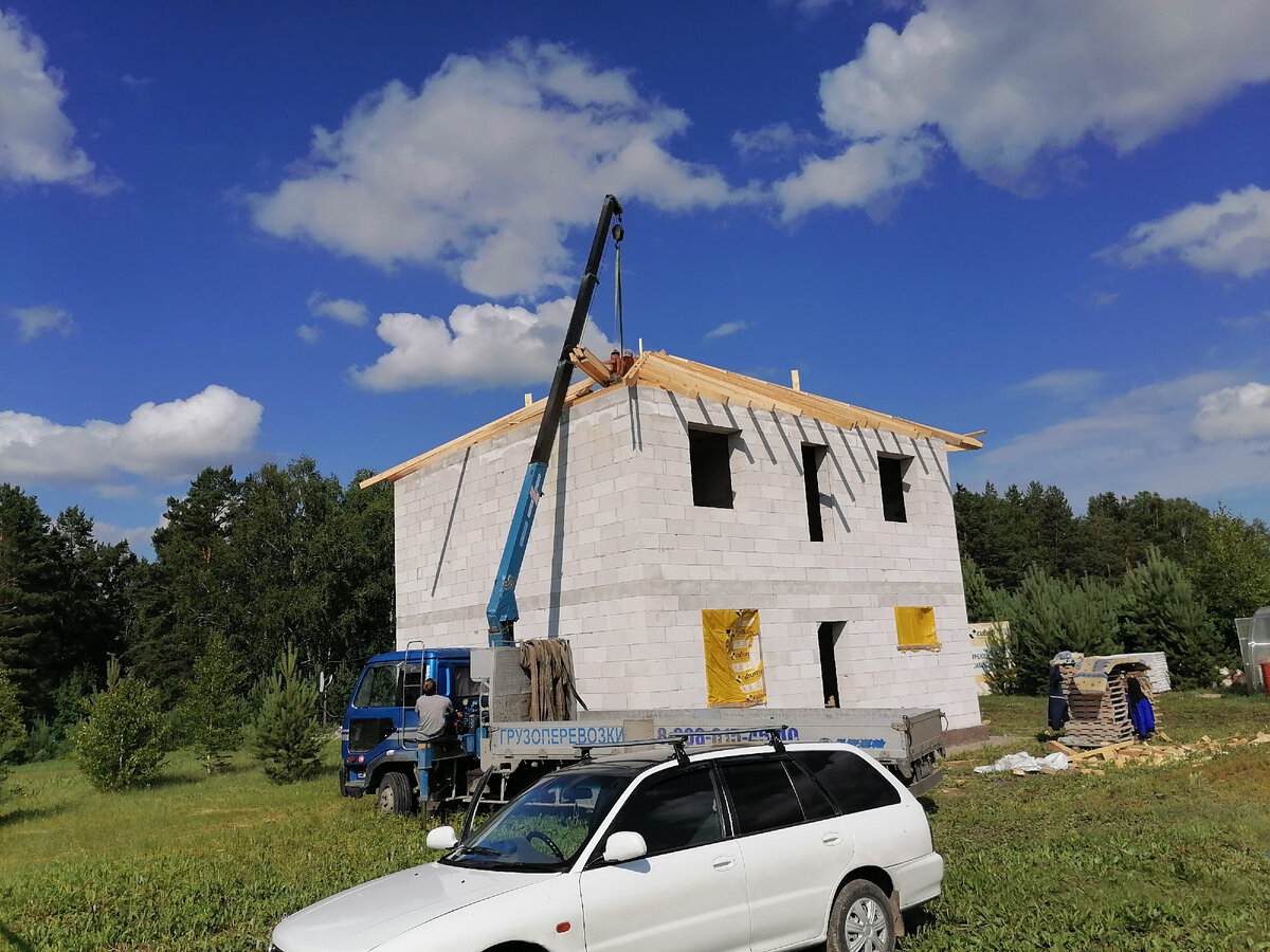Строительство вальмовой крыши за 5 дней без использования лесов. Был ...