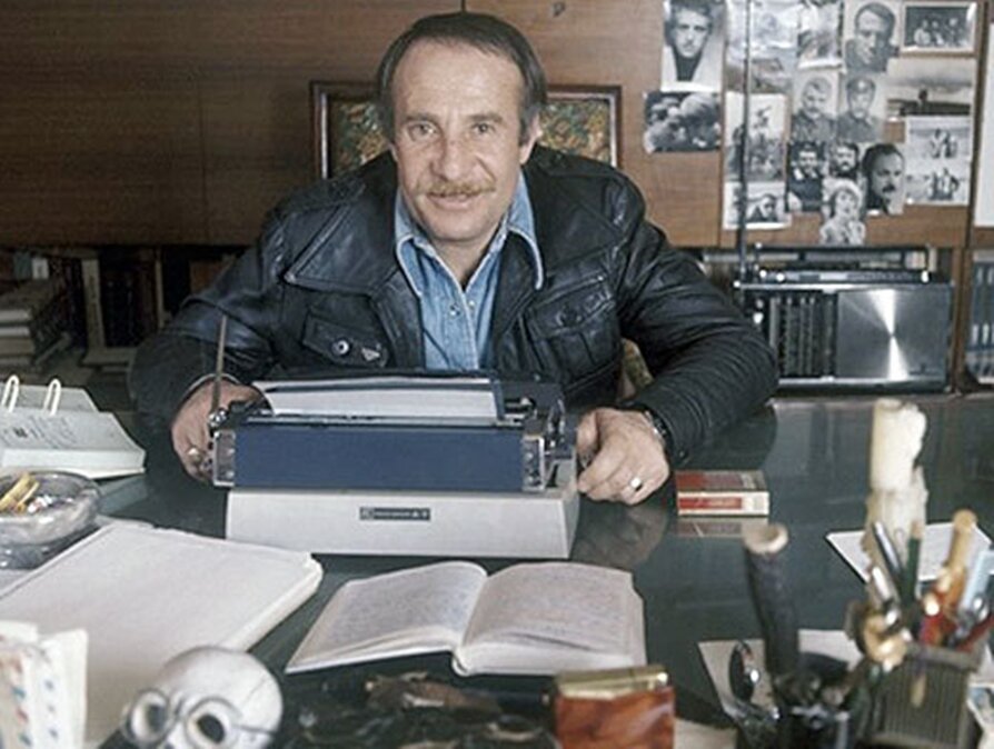 Эдуард Володарский