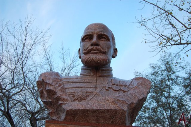 Памятник основателю Славгорода Петру Аркадьевичу Столыпину. Яндекс картинки.