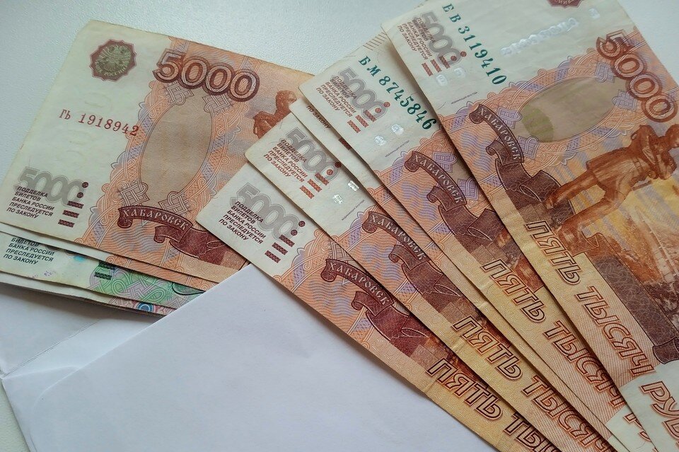     В Ельце мошенник выманивал у руководителей магазинов деньги Юлия КЛЮЕВА