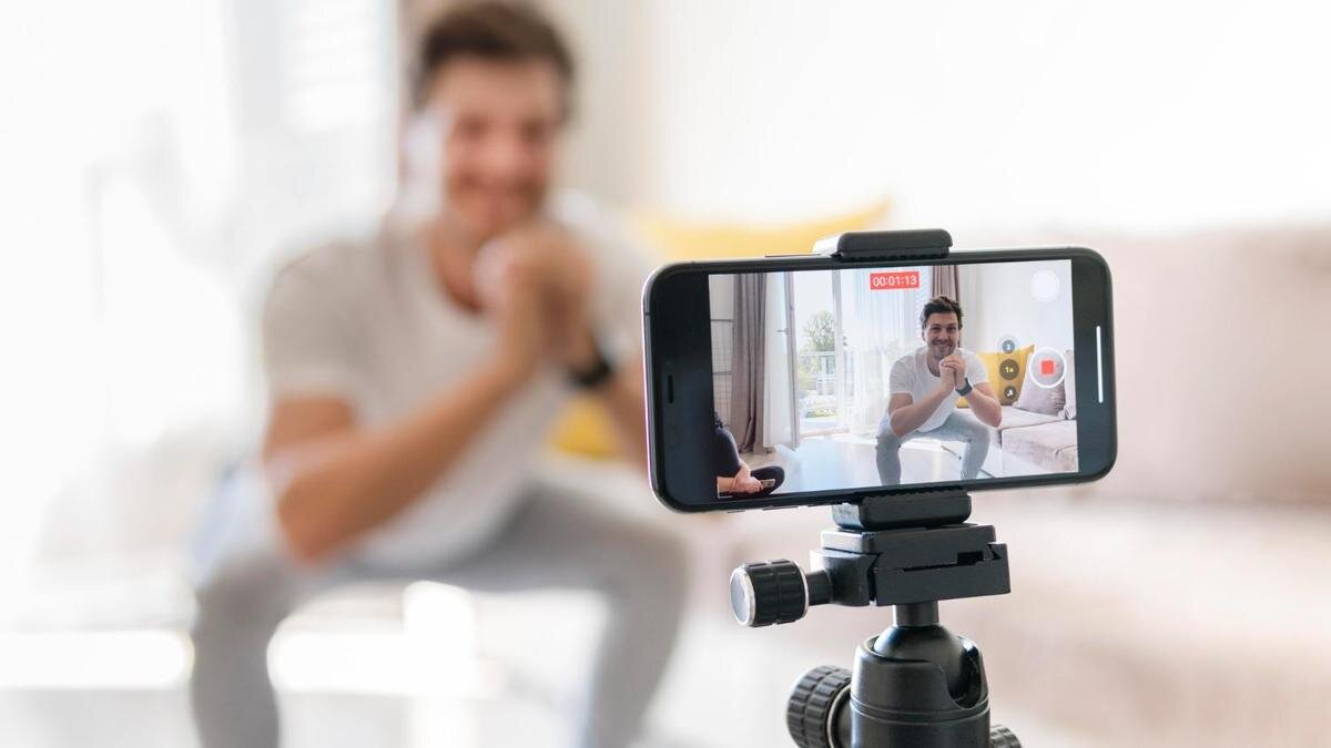    Съемка видео на iPhone:Freepik