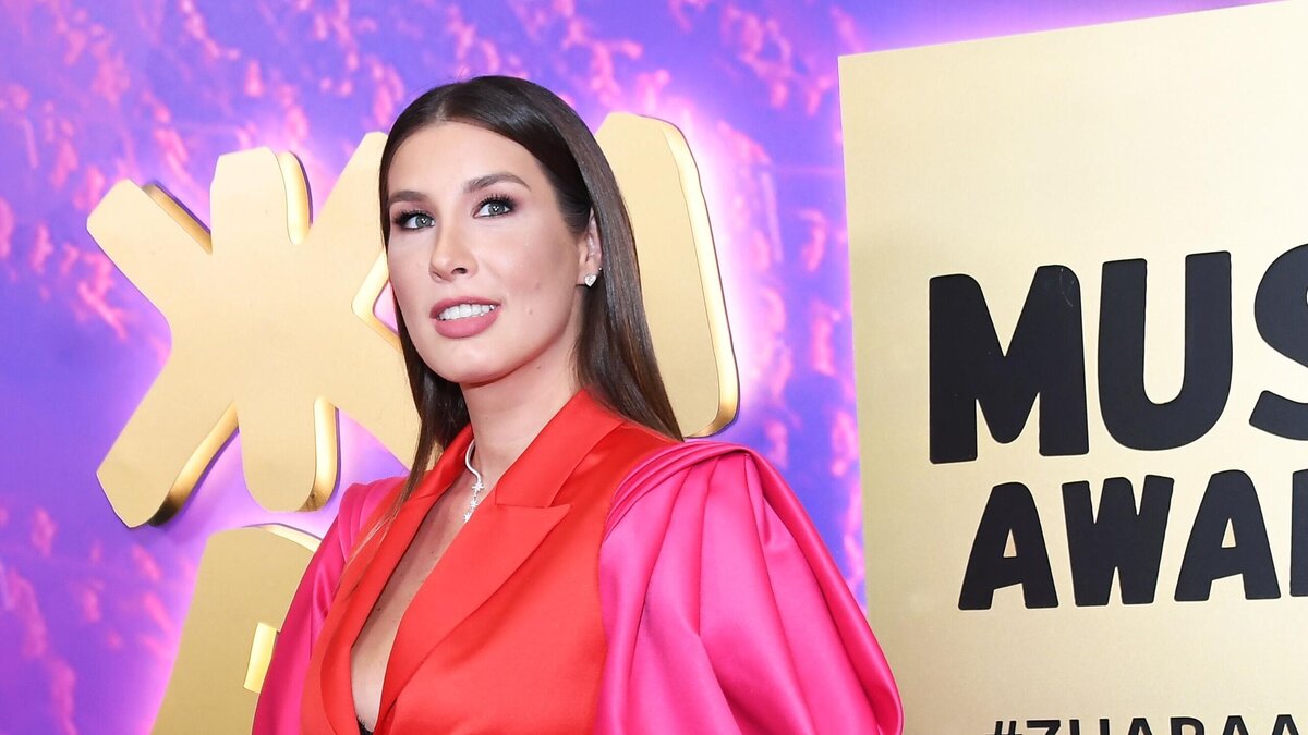    Не сама: как Топурия попала в "А-Студио" на самом деле© РИА Новости ∙ Екатерина Чеснокова