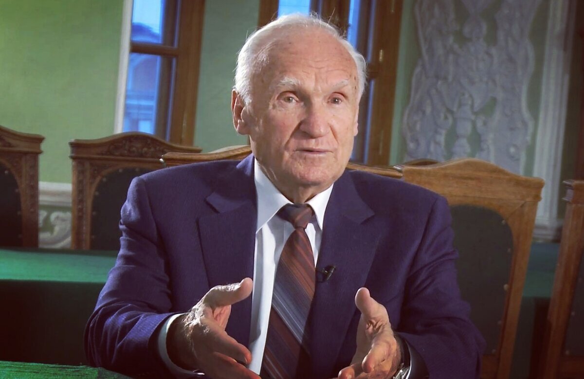 Алексей Ильич Осипов — учёный-богослов, педагог и публицист, доктор богословия, Заслуженный профессор Московской духовной академии, апологет, проповедник, писатель, православный катехизатор.