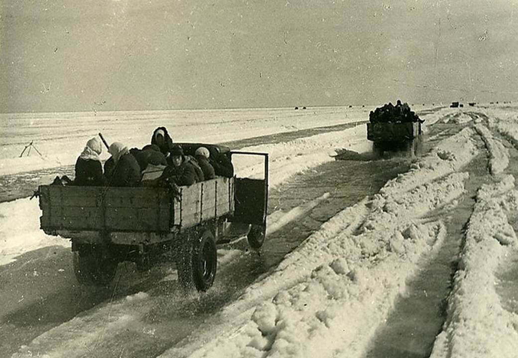 Ладожское озеро во время блокады
