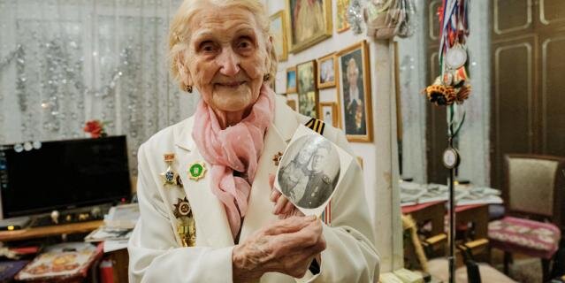    Полина Дмитриевна Громова.Алена Бобрович