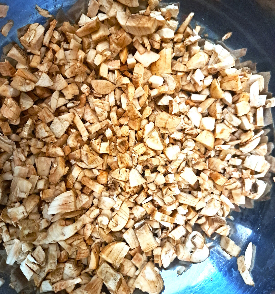 Мелко резанные шампиньоны. Фото автора статьи