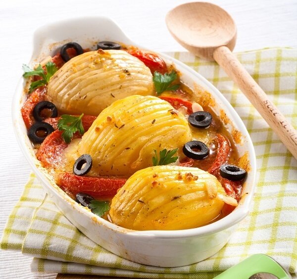    Картофель с помидорами. Фото: Олег Кулагин/BurdaMedia