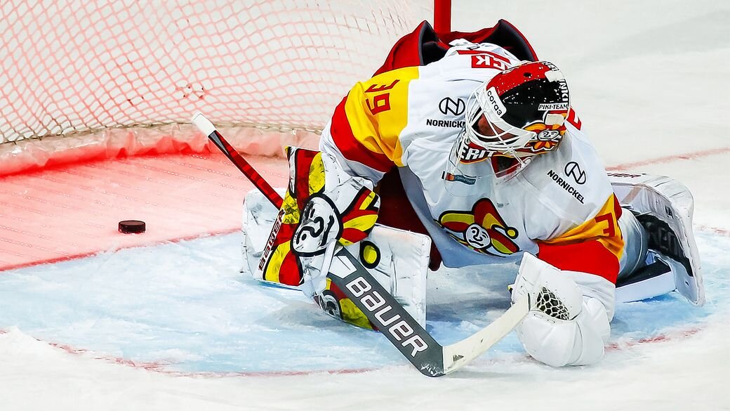    Максим Шмаков, photo.khl.ru