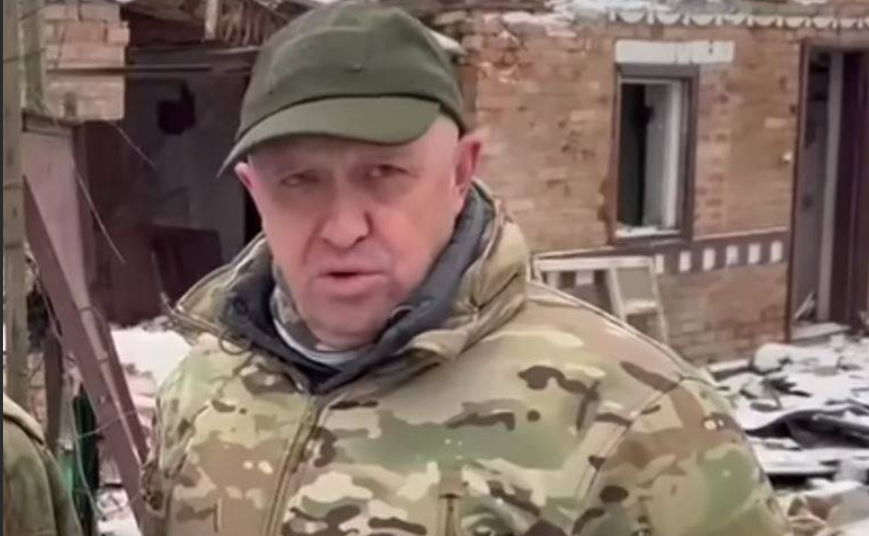 Евгений Пригожин Фото https://forpost-sevastopol.ru/newsfull/257127/prigogin-predlogil-ne-nakazyvat-za-diskreditatsiyu-vs-rf-teh-kto-kritikuet-voenachalnikov.html