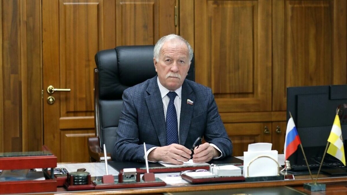     Сфере образования и воспитания на Ставрополье традиционно уделяется большое внимание, сообщил председатель краевой Думы Николай Великдань.