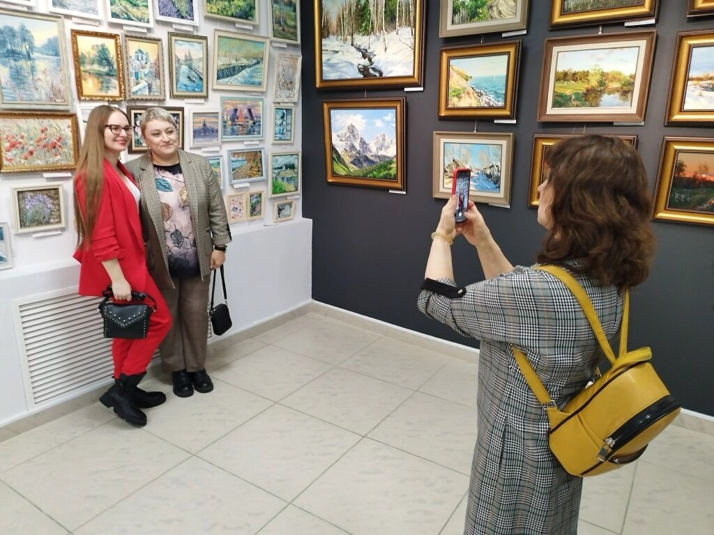 В Твери к 30-летию художественного объединения «Перекресток» открылся «Арт-прорыв»