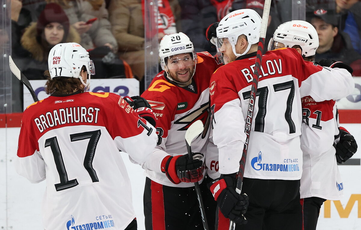    Хоккеисты "Авангарда"  Донат Сорокин/ТАСС