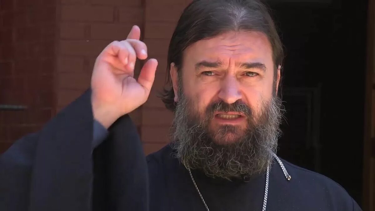 Протоиерея и писателя Андрея Ткачева прихожанки часто спрашивают, как правильно выбрать мужа.