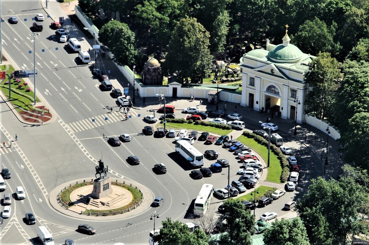 Площадь невского в питере