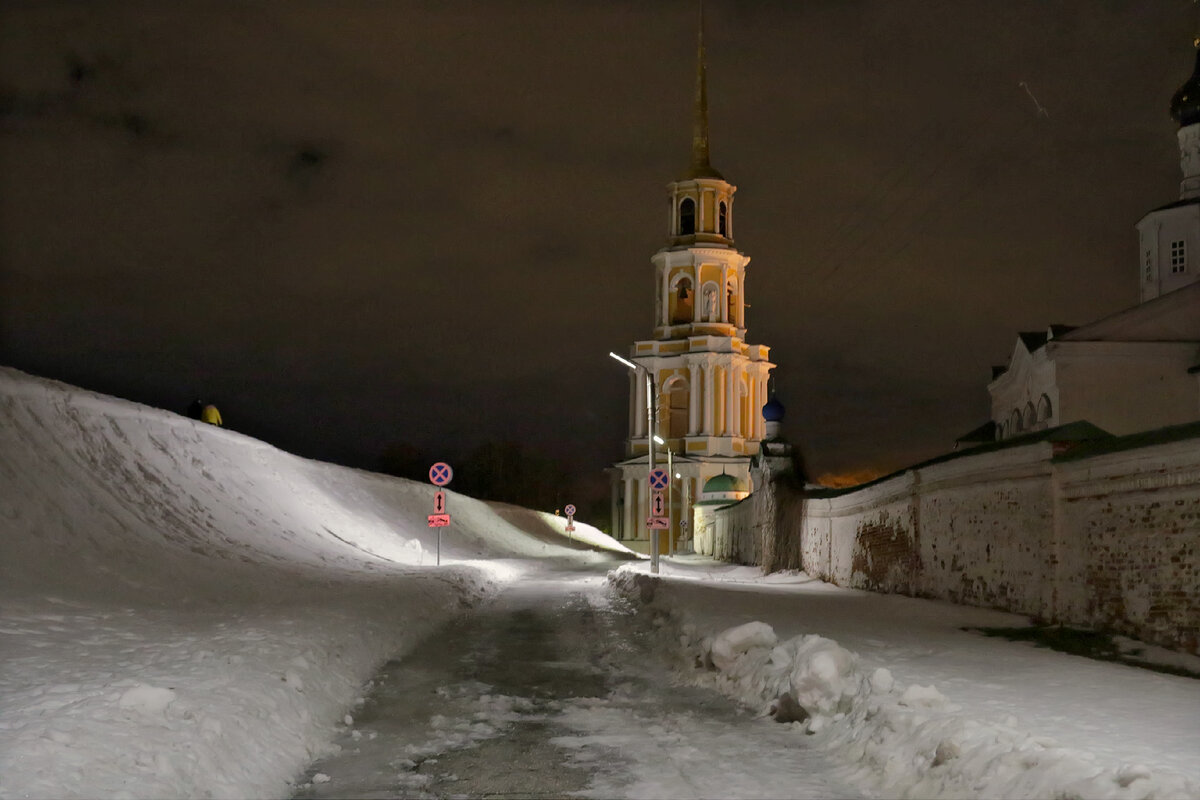Колокольная башня м Дмитровская