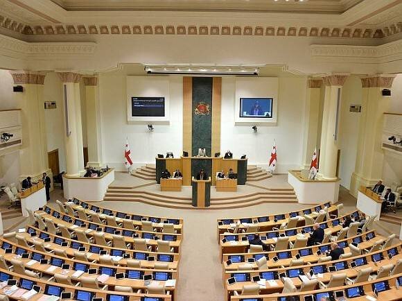    Фото с сайта parliament.ge