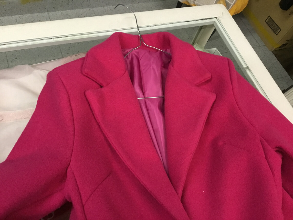 Пошито аккуратно.