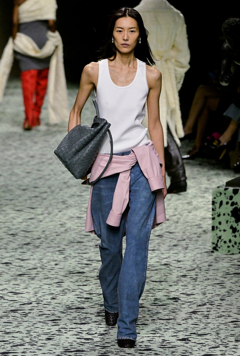    Bottega Veneta осень-зима 2023/24LEGION-MEDIA